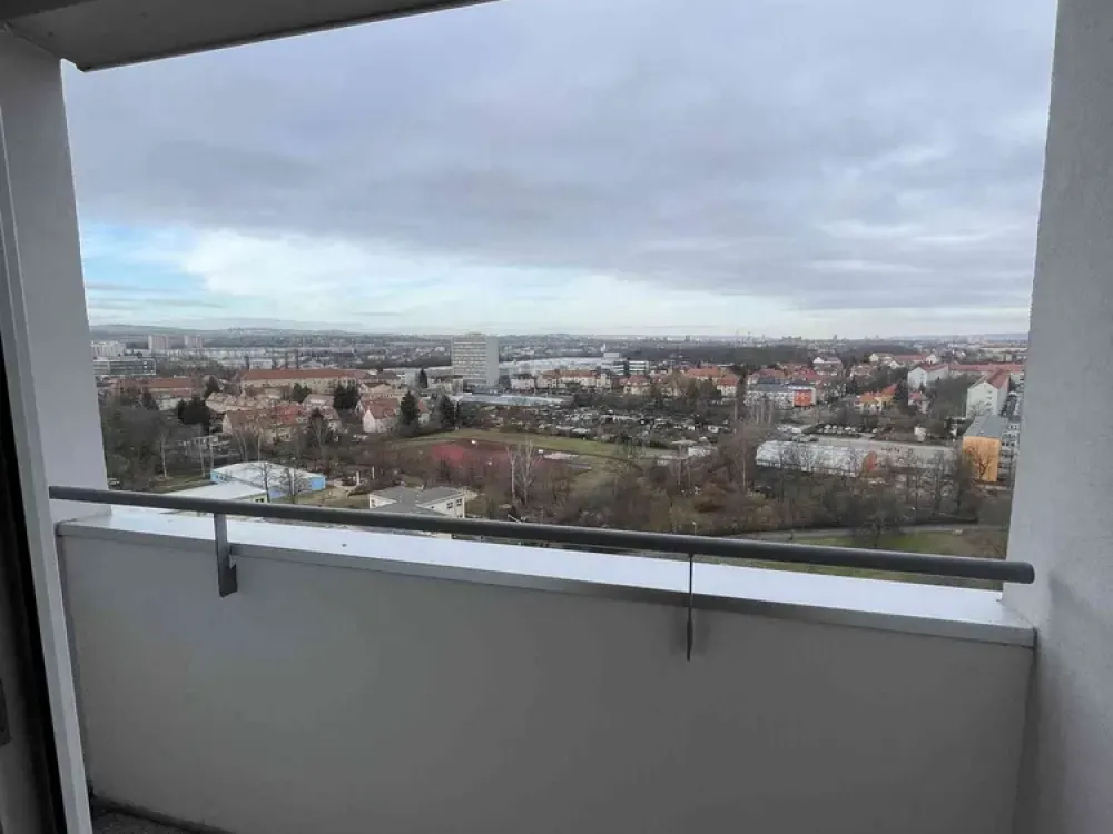 Looking for a new tenant! Beautiful 3-room apartment with great view over Dresden!