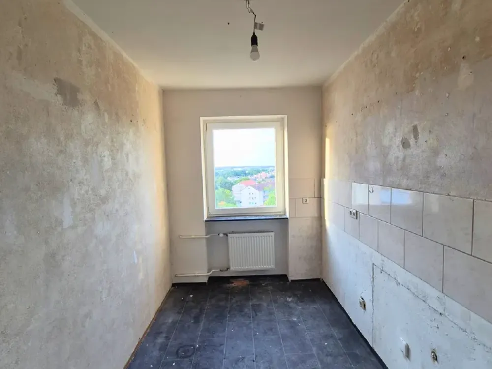 Sunlit 3.5-Room Apartment in Fürth with Great View. From Private Owner