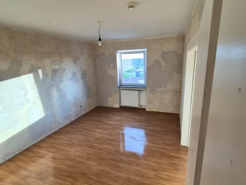 Sunlit 3.5-Room Apartment in Fürth with Great View. From Private Owner