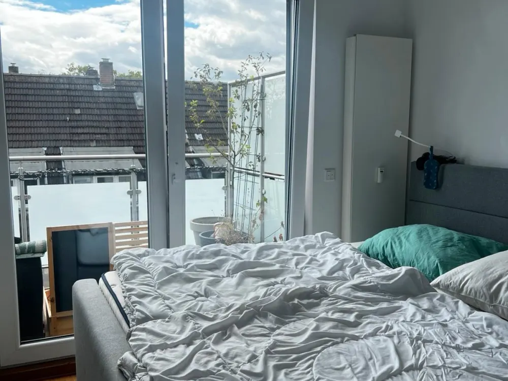 Beautiful 3-Room Apartment with Large Balcony in Little Tokyo