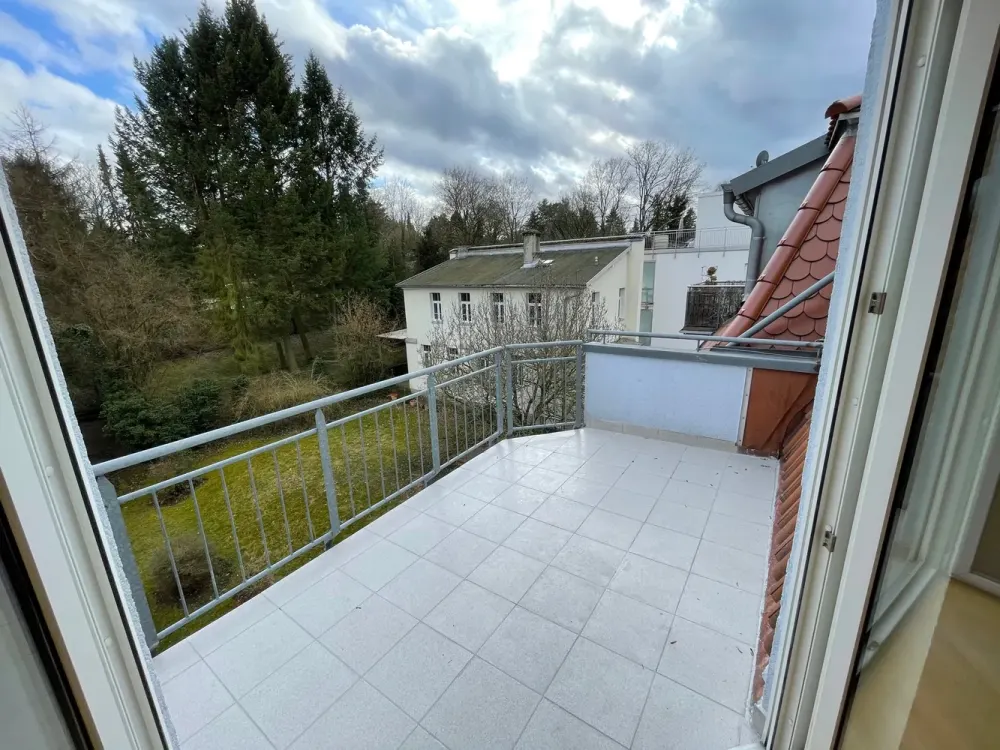 Wunderschöne helle 2,5 Zimmer Wohnung in Frankfurt Oberrad