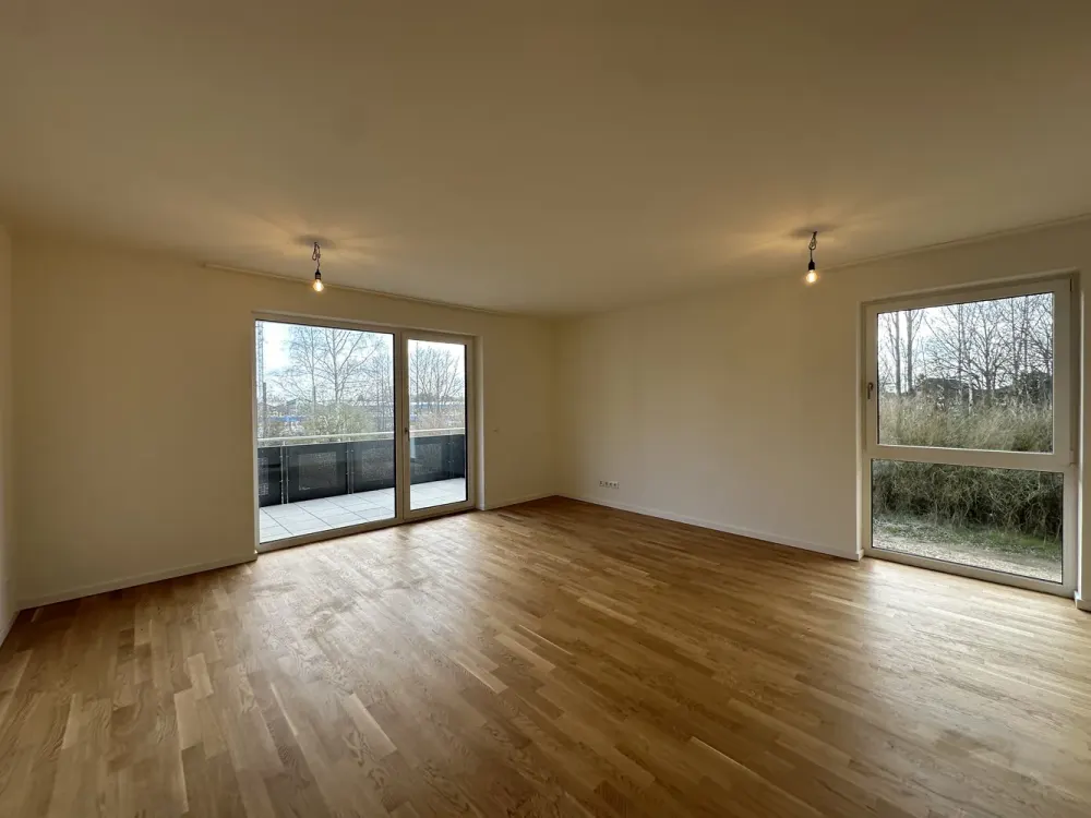 KfW 40 New-Build Apartment with Fitted Kitchen, South Balcony, Real Wood Parquet, Elevator, Underground Parking