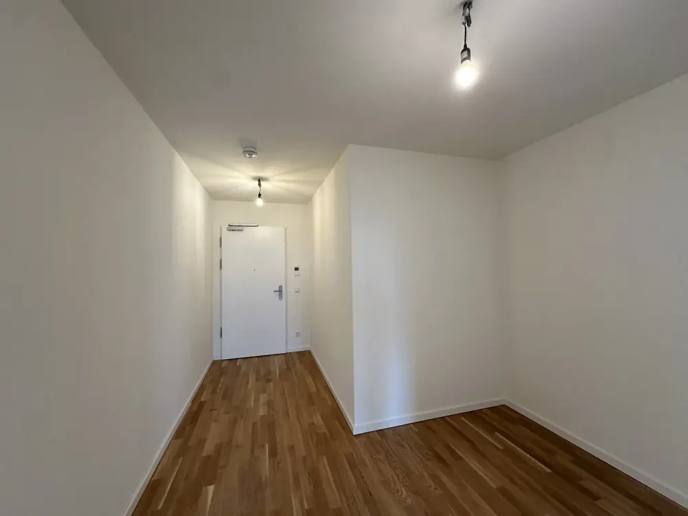 KfW 40 New-Build Apartment with Fitted Kitchen, South Balcony, Real Wood Parquet, Elevator, Underground Parking