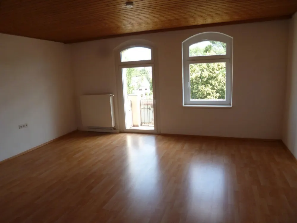 2,5 Zimmer-Wohnung mit Balkon