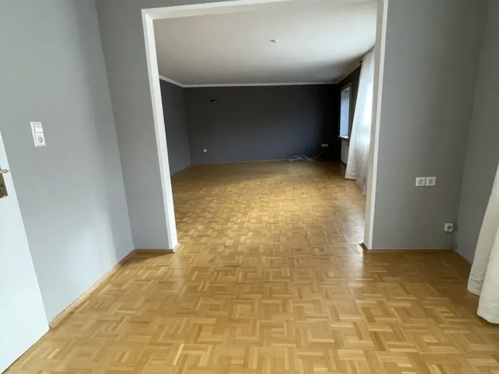 Very spacious, renovated 6-room maisonette with terrace, garden, PV system - Eggenstein!