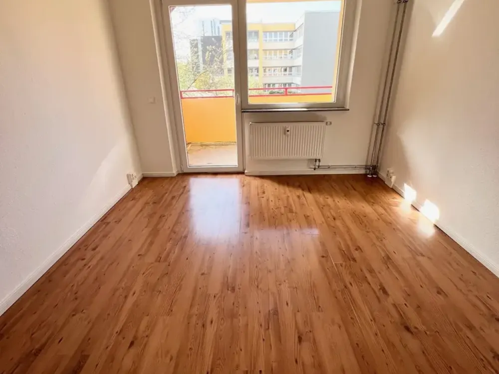 ***NUR FÜR SENIOREN*** Einbauküche, Duschbad, Balkon und Fahrstuhl...!!!