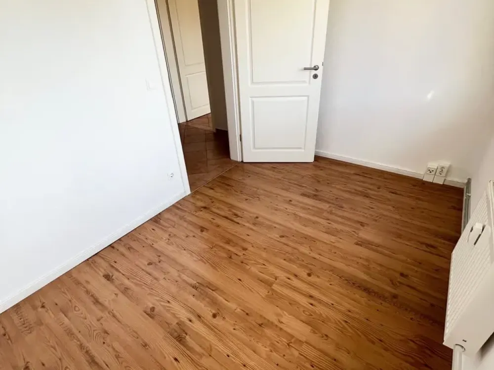 ***NUR FÜR SENIOREN*** Einbauküche, Duschbad, Balkon und Fahrstuhl...!!!