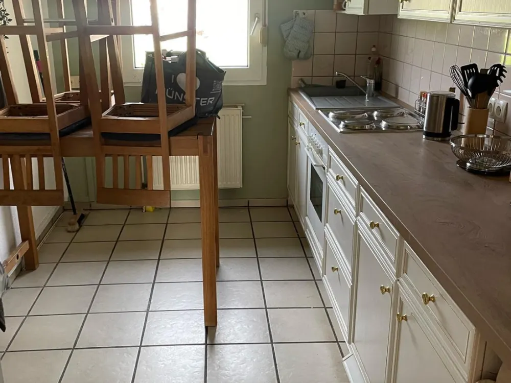78 sqm Old Building Apartment 3.5 Rooms - 7min by Train to Münster Central Station