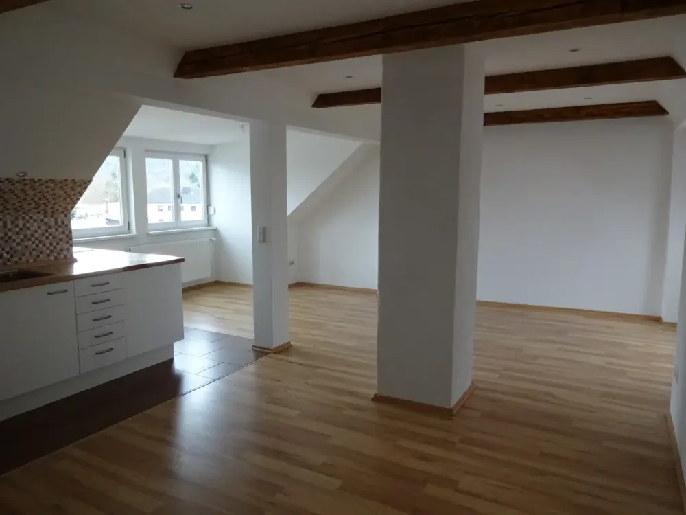 Beautiful, bright 3-room apartment, attic, great view, close to S-Bahn