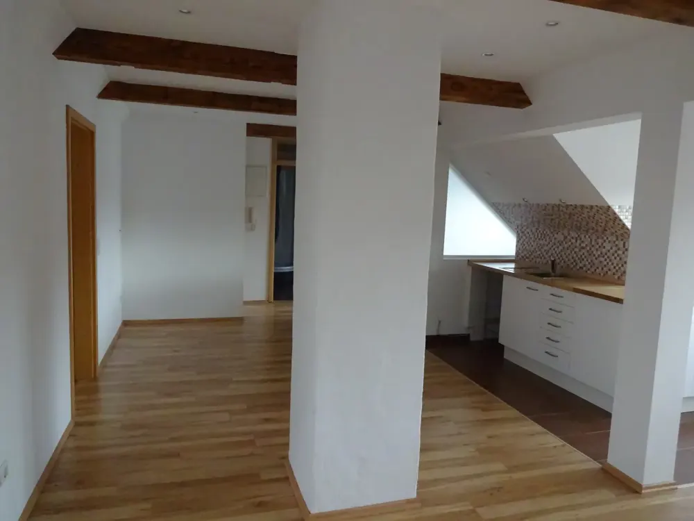 Beautiful, bright 3-room apartment, attic, great view, close to S-Bahn