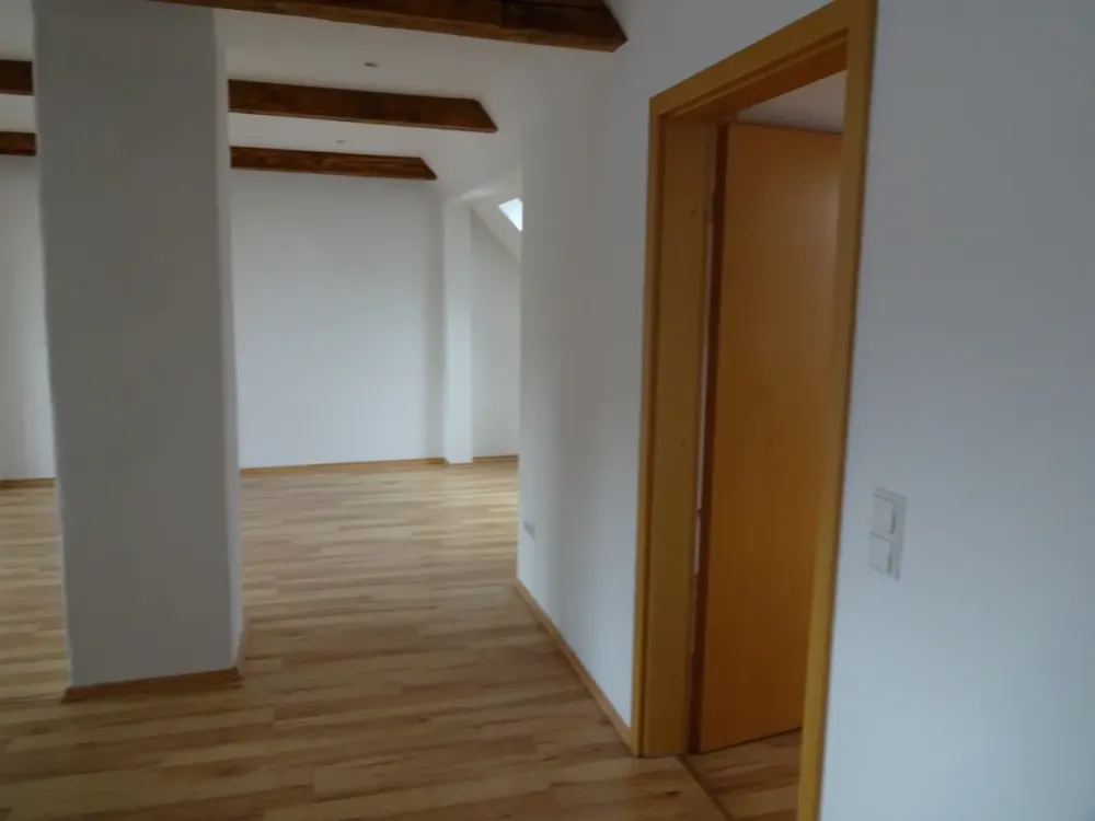 Beautiful, bright 3-room apartment, attic, great view, close to S-Bahn