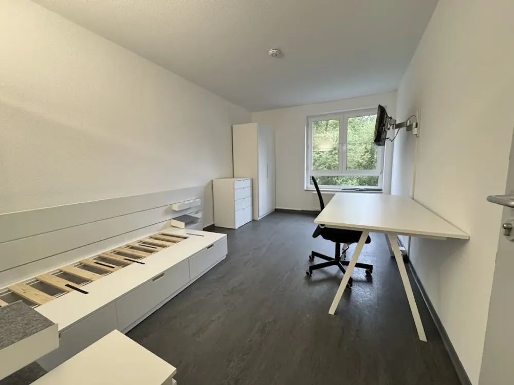 Newly Furnished Shared Apartment Room Near University
