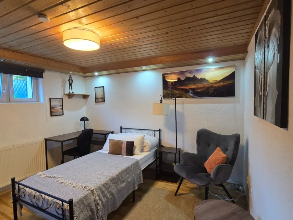 Fully Furnished Room in a 2-Room Apartment. Prime Location