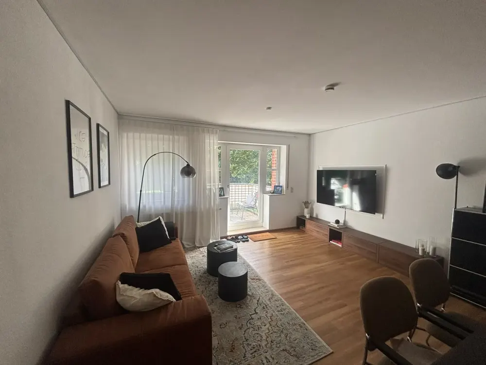Bright 2-Room Apartment with Balcony
