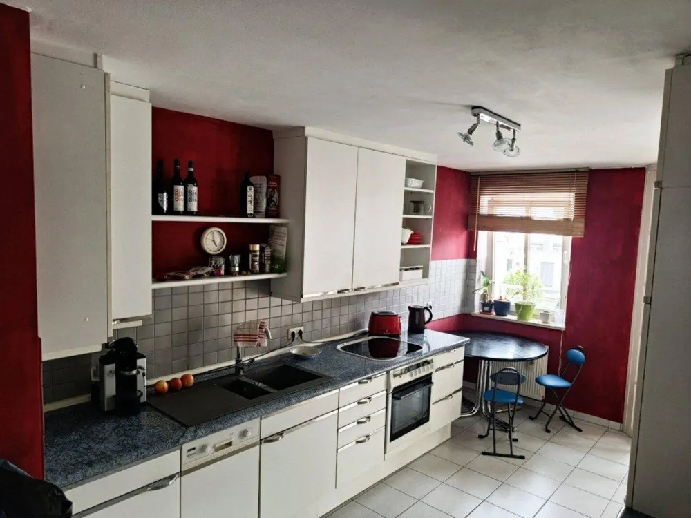 Großzügige möblierte 2-Zimmer-Wohnung im 2. Obergeschoss zur Miete