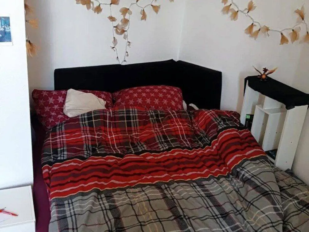 Großzügige möblierte 2-Zimmer-Wohnung im 2. Obergeschoss zur Miete