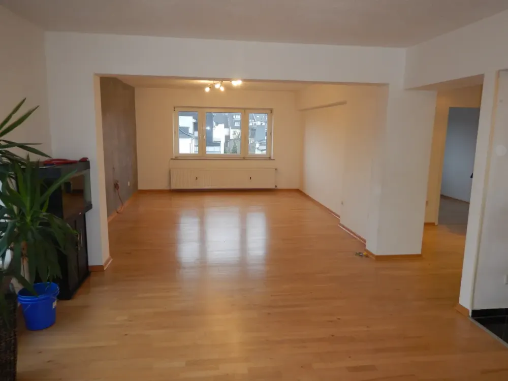 Spacious & Top 3-Room - 92 sqm SW Balcony 3rd Floor - Top Features, Open Kitchen