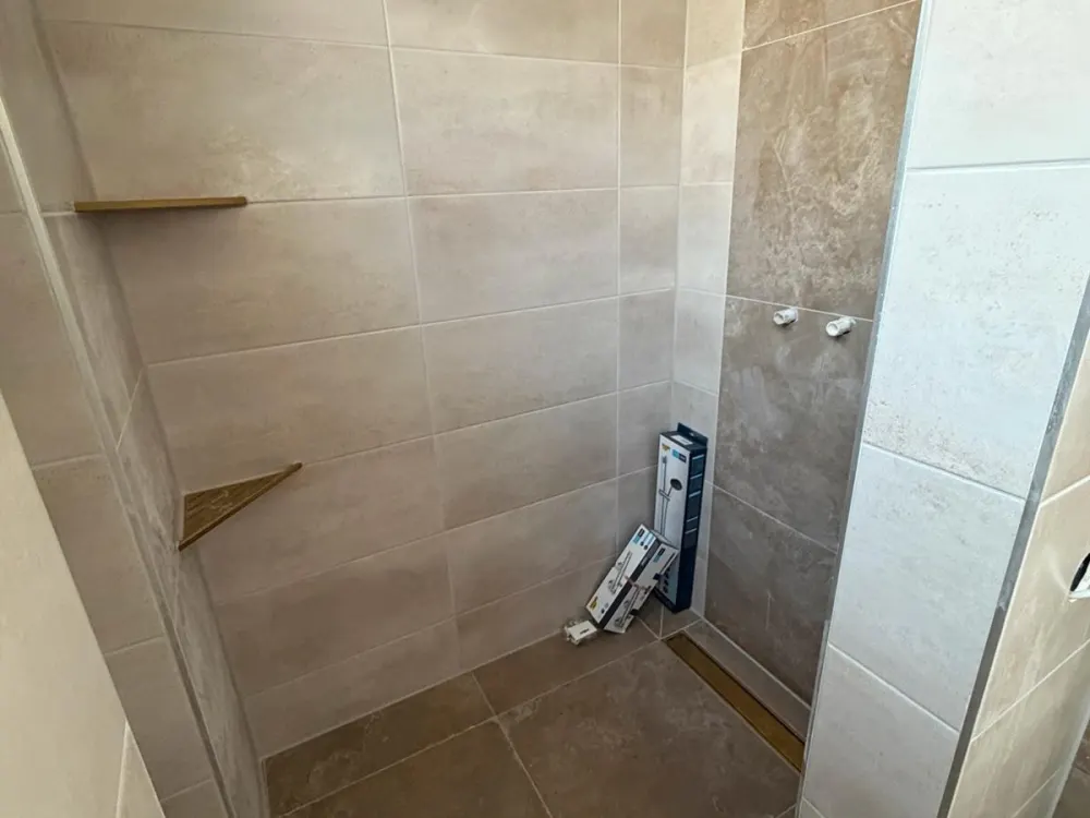 2-room apartment completely renovated!