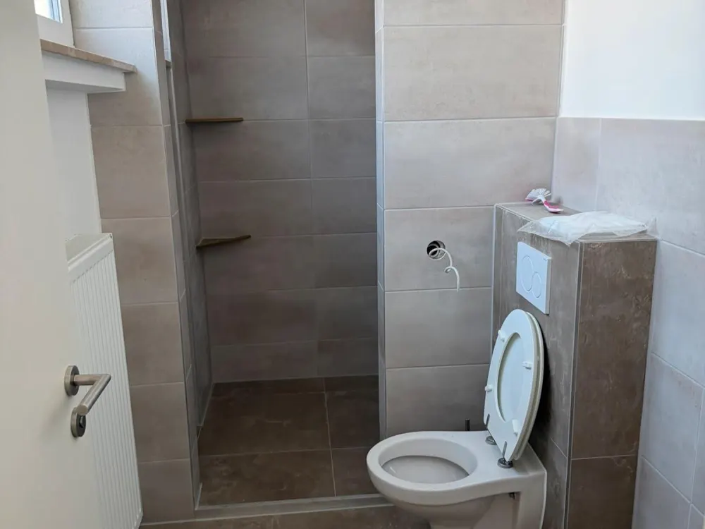 2-room apartment completely renovated!