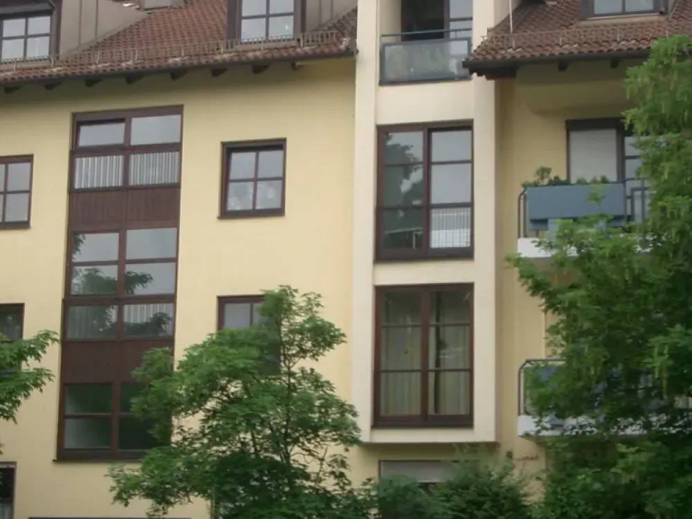 Home with Two Rooms and Office in Unterhaching
