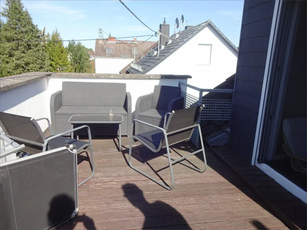BRIGHT, COZY Top-Floor Apartment with Large Roof Terrace