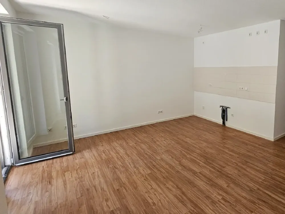 Too many shoes? Not possible! Dressing room with 2-room apartment