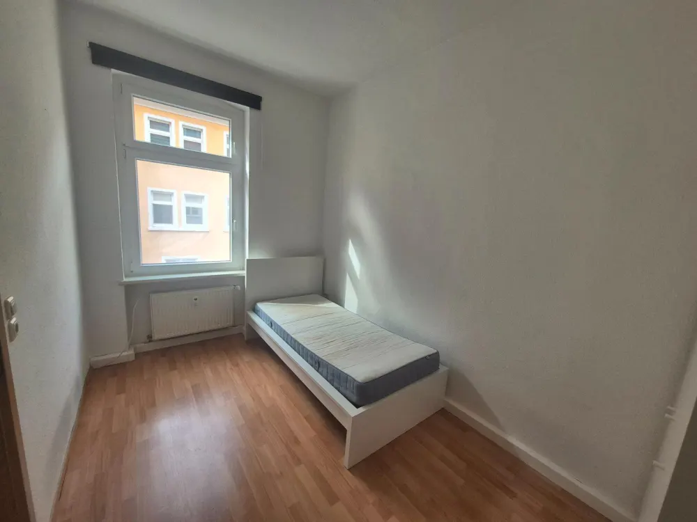 2-room apartment on the 1st floor with daylight bathroom and storage room