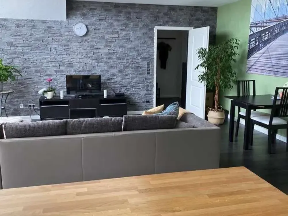 Partially Furnished Practical 2-Room Apartment with Elevator in Paderborn