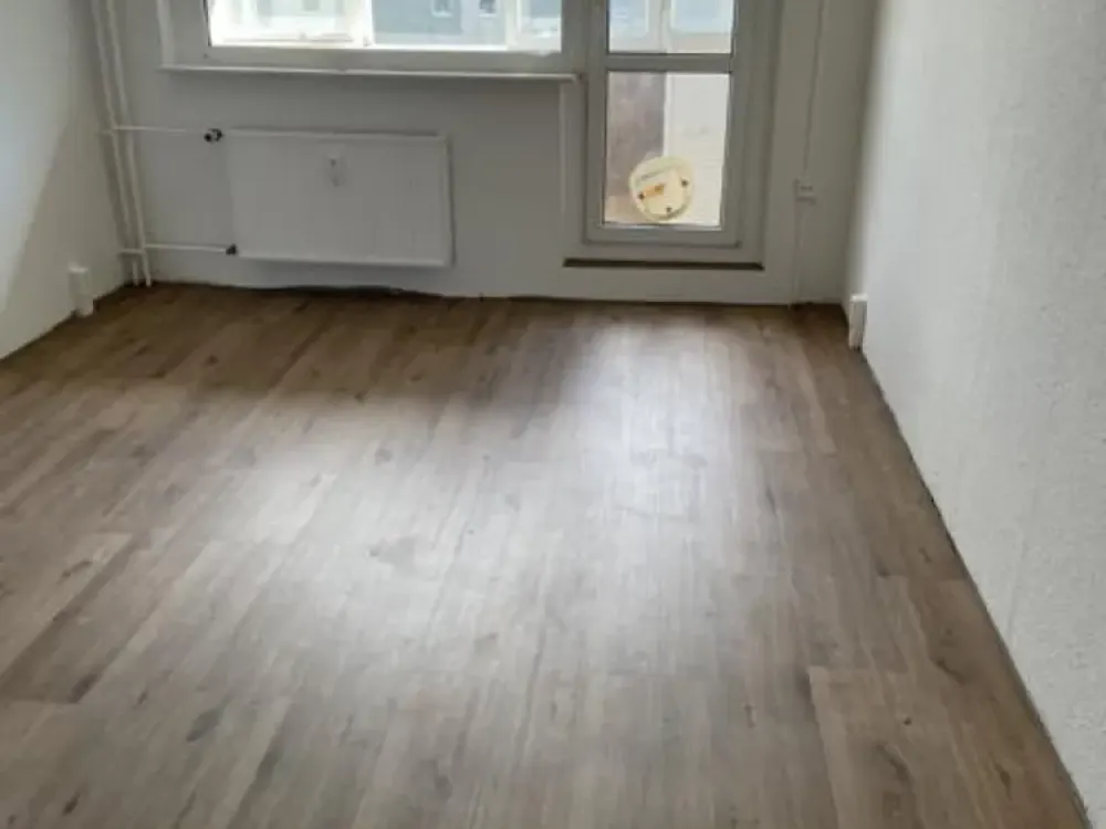 Renovated 2-Room Apartment on the 2nd Floor - Available Immediately