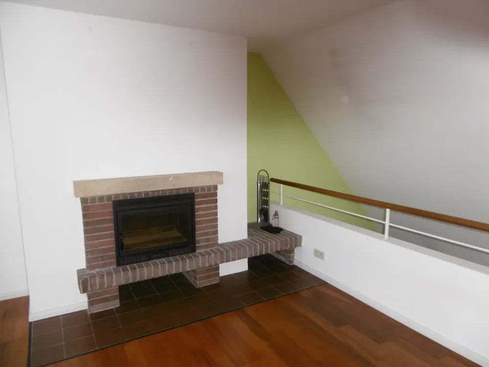 Beautiful 2 1/2 Room Maisonette Apartment in Excellent Location