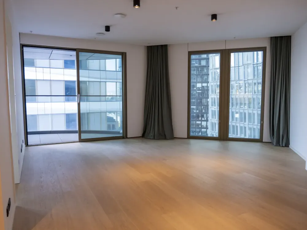 FOUR: Exclusive Apartment in the Heart of the Skyline