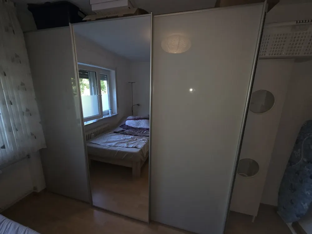 Geräumige 2 Zimmer Wohnung + grüner Südbalkon + TG-Stellplatz + voll möbliert