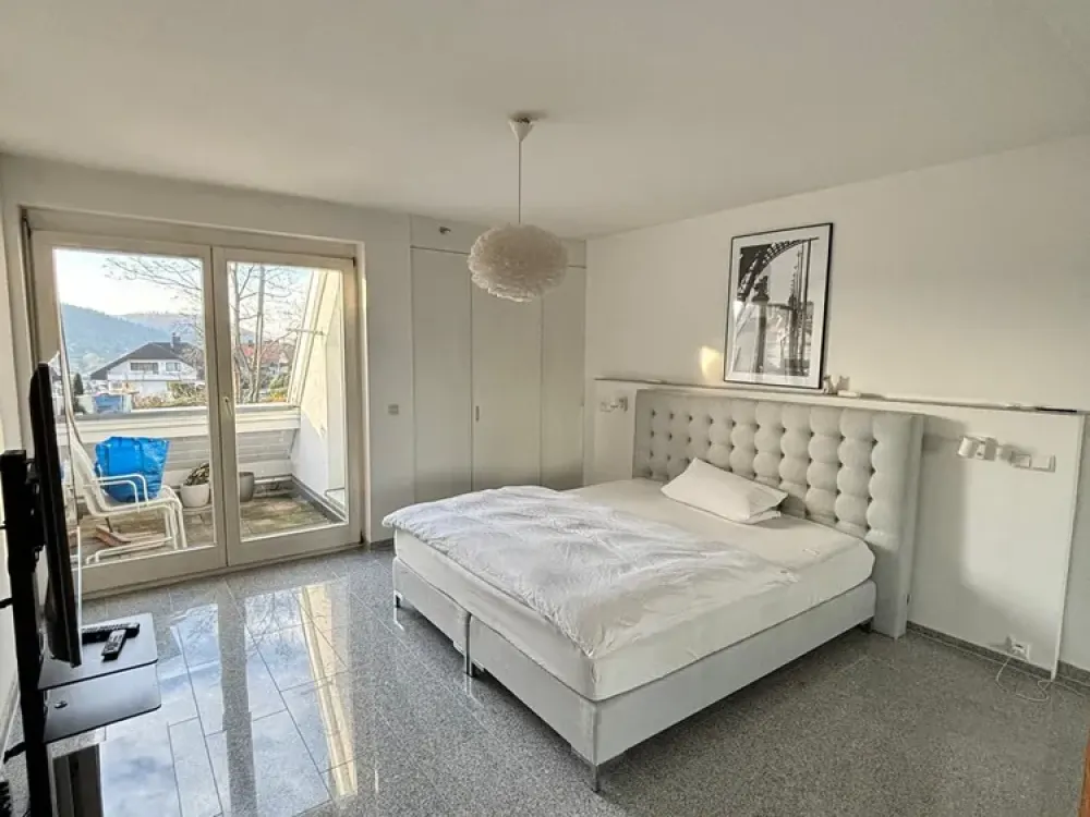 Plenty of Space: 4-Room Apartment in Pfinztal