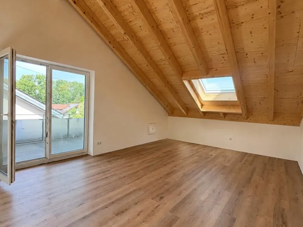 Stylish 3.5-Room Apartment in Buxheim with Kitchen and Large Balcony