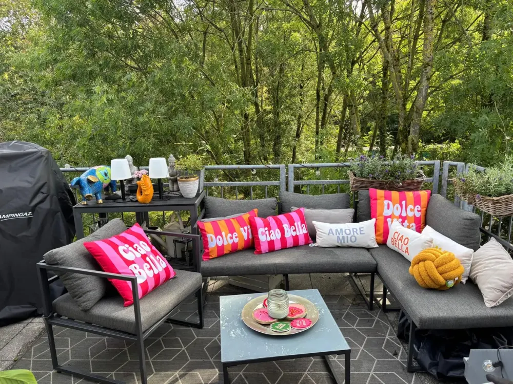 Penthouse Charm Meets Luxury, 4 Rooms in Angermund