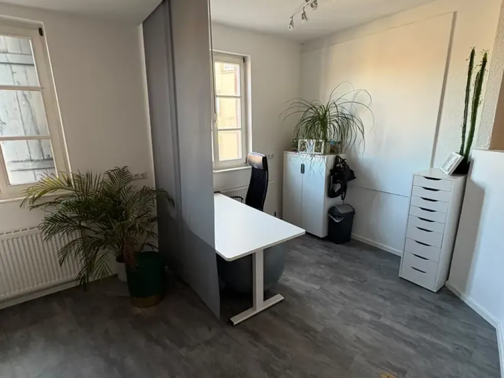 Plenty of Space for Everyday Life in this 2.5-Room Apartment in Schwabach