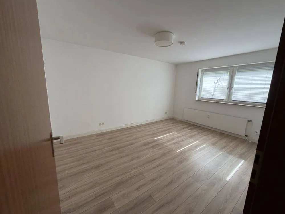 Modernized Apartment in Cologne with Balcony!