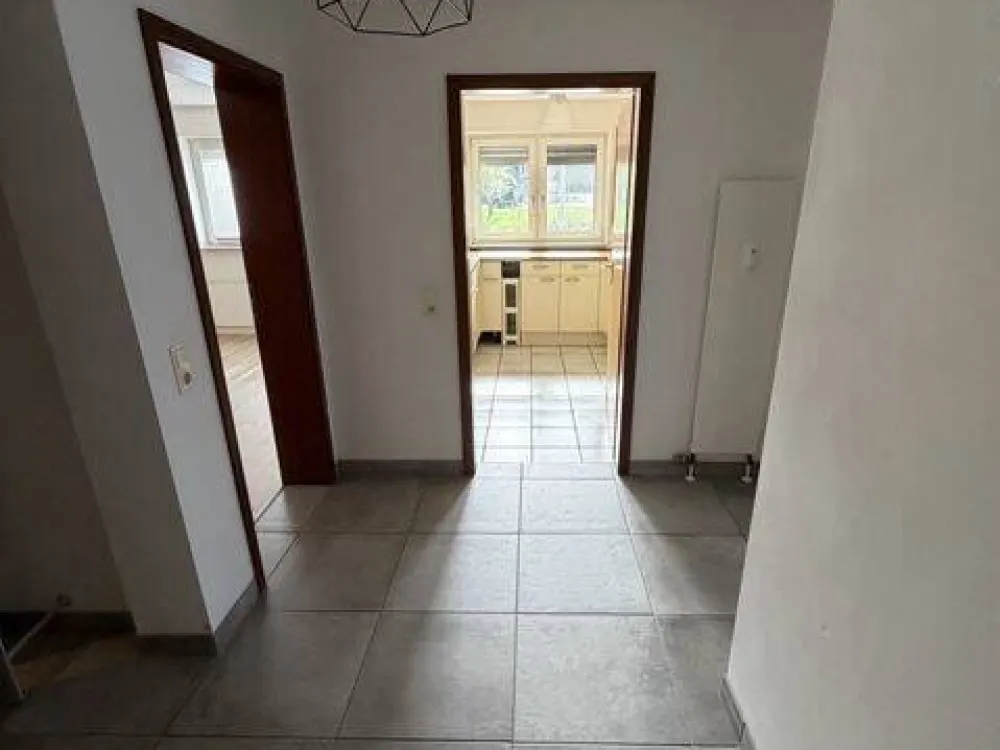 Modernized Apartment in Cologne with Balcony!