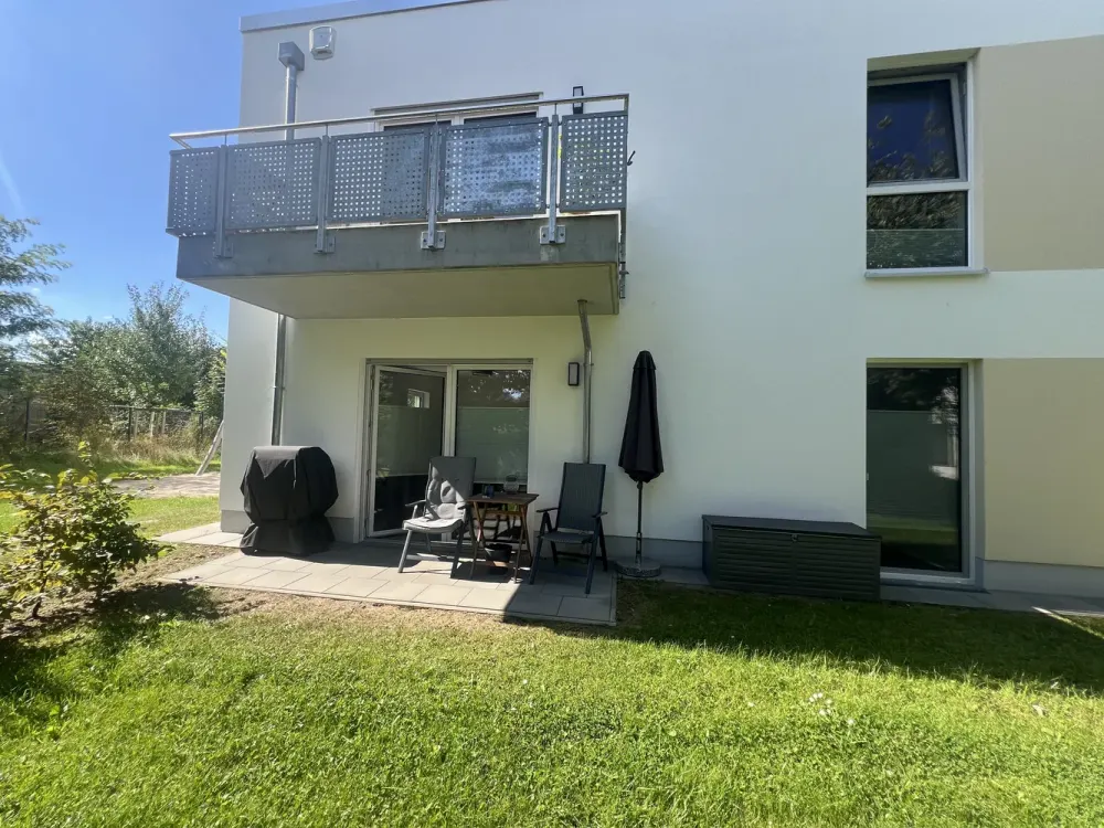 Barrierearm! 2-Zimmer-Wohnung mit Terrasse, Duschbad, Einbauküche u. Stellplatz