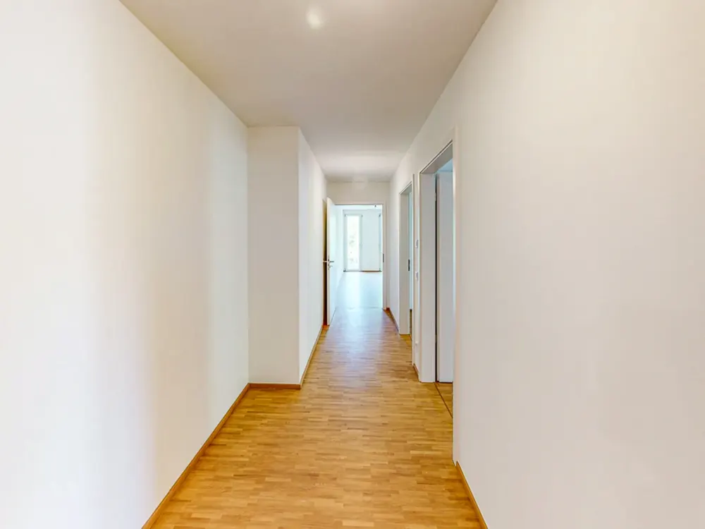 Your Retreat in the City, 4 Rooms with Balcony and Private Roof Terrace