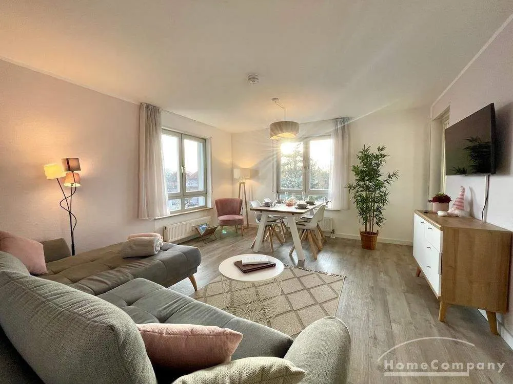 27457 HomeCompany Dresden Furnished 3-Room Attic Apartment in Dresden-Grosszschachwitz max. 4 Persons