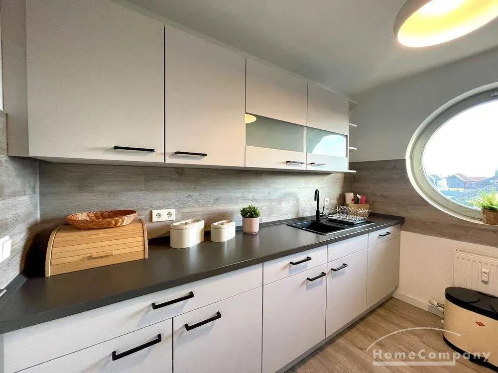 27457 HomeCompany Dresden Furnished 3-Room Attic Apartment in Dresden-Grosszschachwitz max. 4 Persons