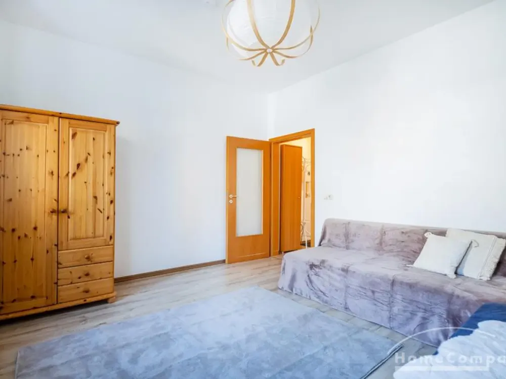 27301 HomeCompany Dresden Furnished 2-Room Apartment Suitable for Shared Living in Dresden-Pieschen m...