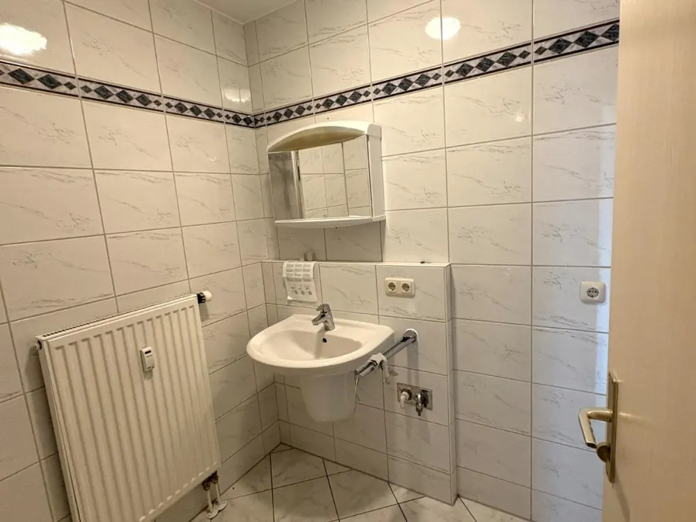 Bright 1.5-Room Apartment with Balcony & Underground Parking Space in Amendingen