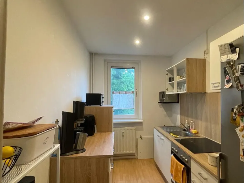 INQUIRY STOP !!! 2-Room Apartment, incl. Kitchen + Furniture Takeover