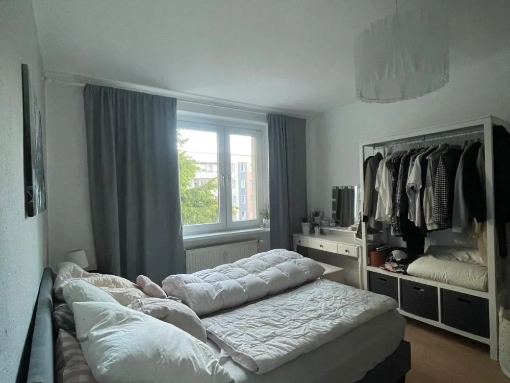 INQUIRY STOP !!! 2-Room Apartment, incl. Kitchen + Furniture Takeover