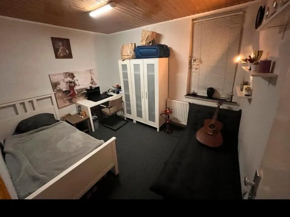FOR RENT 1 ROOM 500 Euro