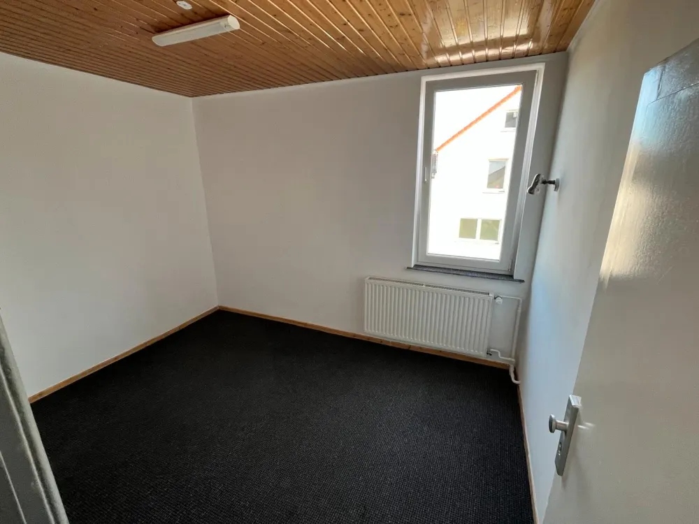 FOR RENT 1 ROOM 500 Euro