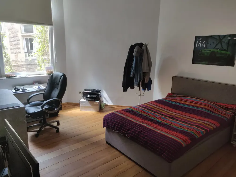 Bright, Renovated 2-Room Old Building Apartment with Fitted Kitchen in KA, Opposite KIT, Ideal for 2-Person Shared Flat