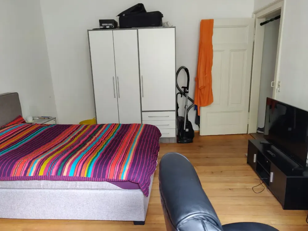Helle, renovierte 2-ZKB-Altbauwohnung mit EBK in KA, vis-à-vis KIT, ideal für 2er-WG